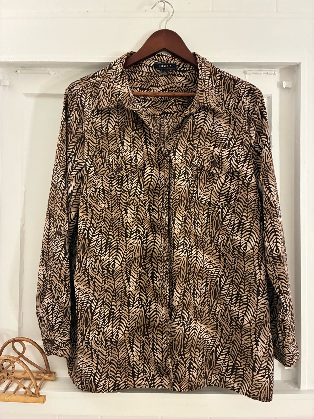 Elementz XL Brown & Tan Botanical Print Women’s Button-Down Blouse - long sleeve